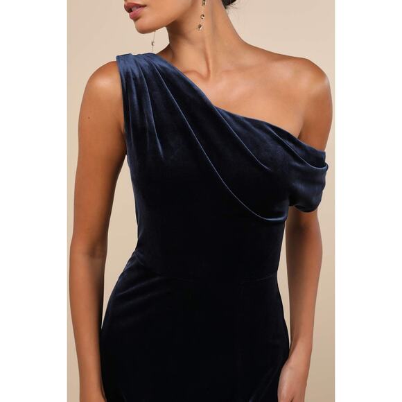 Lulus NWT Coveted Confidence Off-The-Shoulder Velvet Asymmetrical Maxi Dress - Picture 4 of 10
